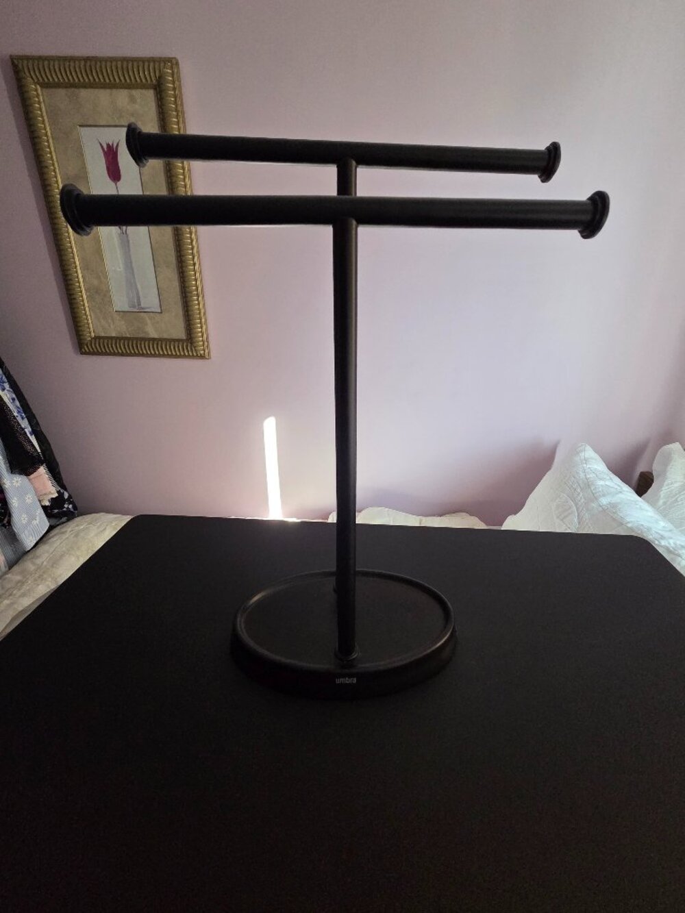 Face towel holder